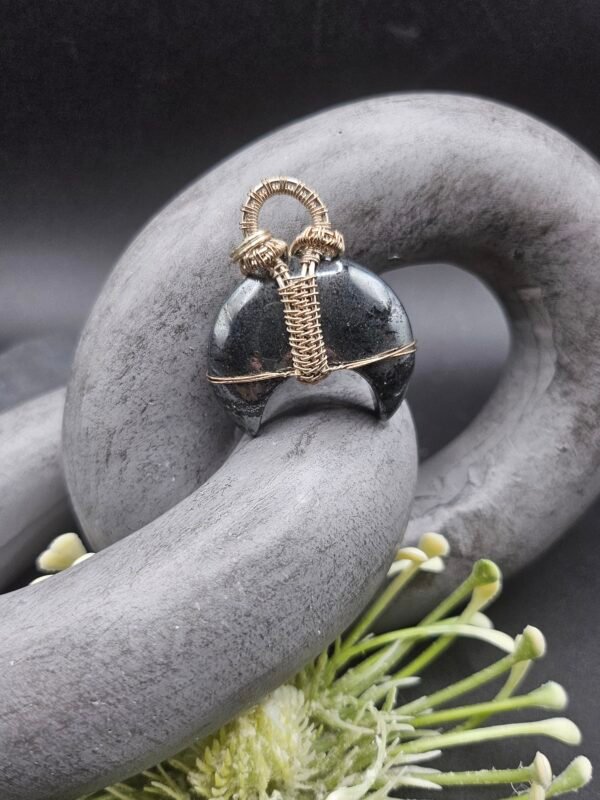 Hematite Crescent