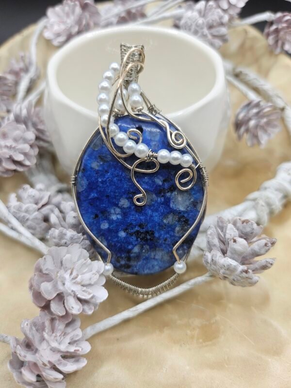 Sodalite w/ Pearl