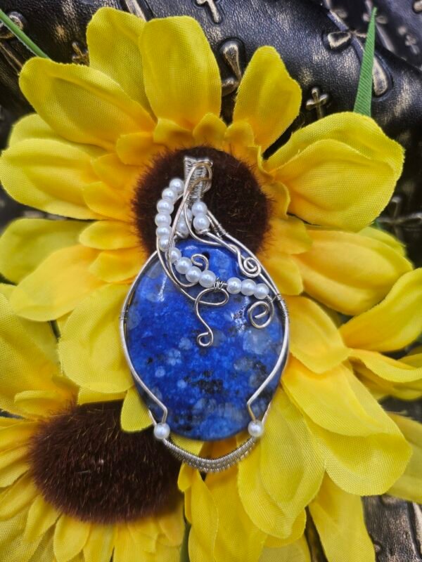 Sodalite w/ Pearl
