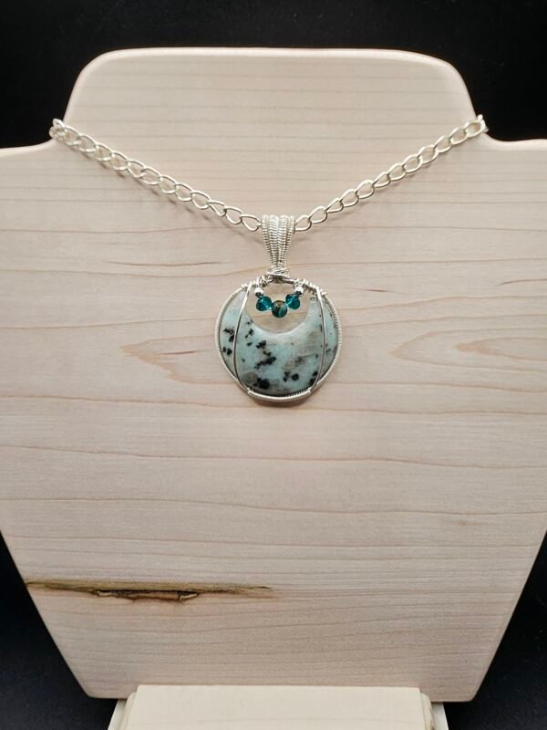 Kiwi Jasper Crescent