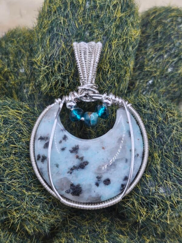 Kiwi Jasper Crescent