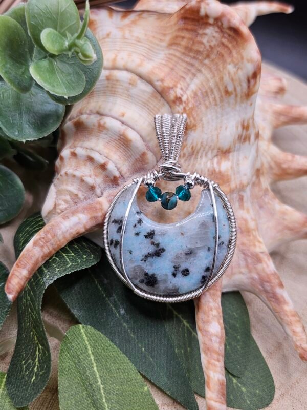 Kiwi Jasper Crescent