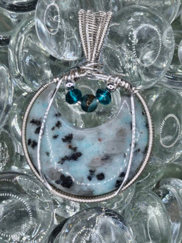 Kiwi Jasper Crescent